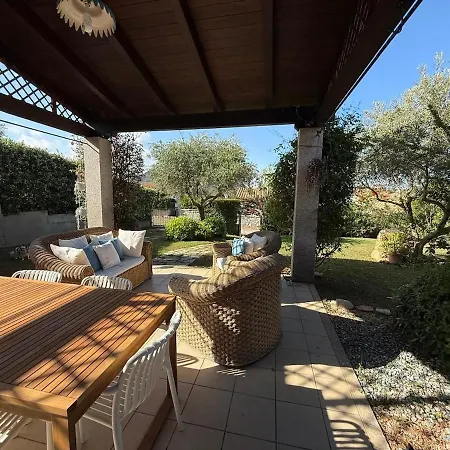 Sarah Elegance And Relaxation